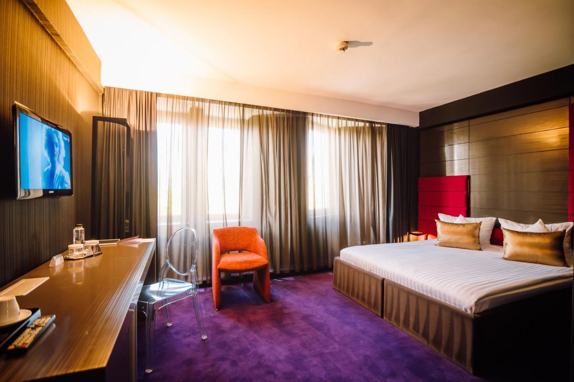 Plaza V 4* Târgu-Mureş
