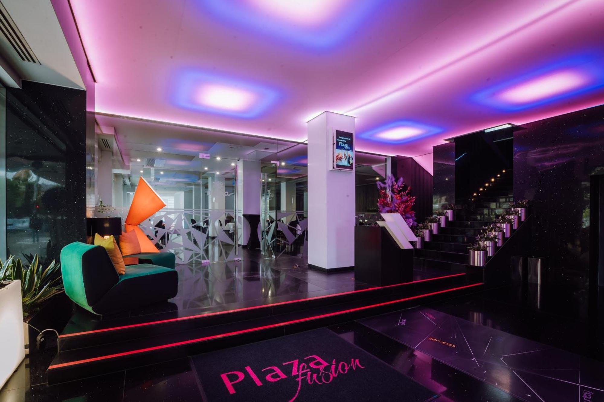 Hotel Plaza V Târgu-Mureş